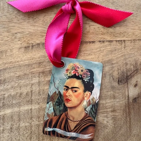 Frida Kahlo Luggage Tag with Beautiful Pink & Red Ribbon - Picture 7 of 11